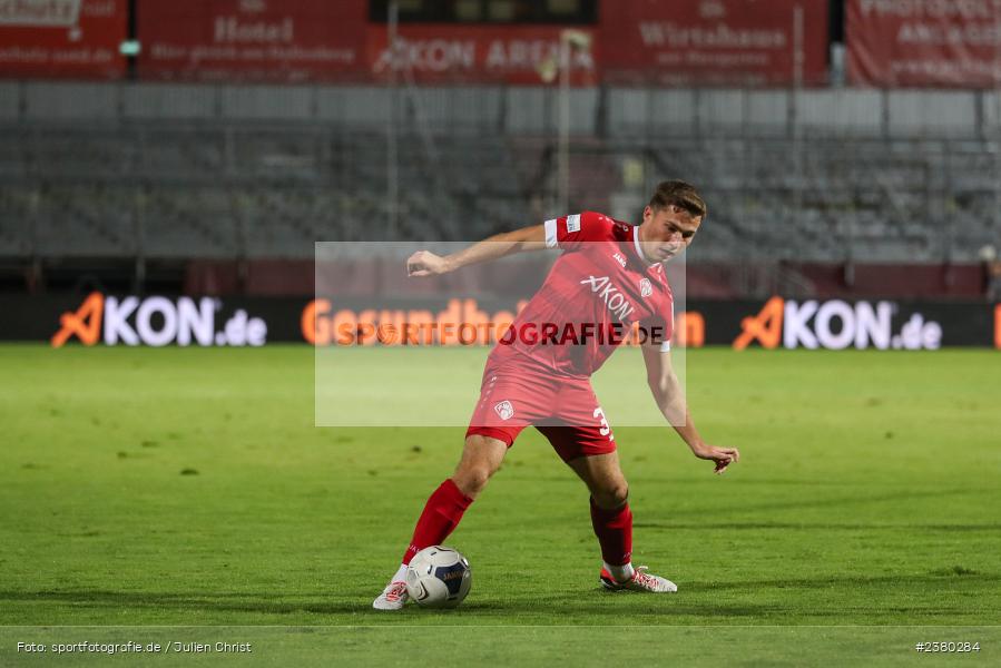 Tim Kraus, sport, action, Würzburg, Saison 2023/2024, SVW, SV Wacker Burghausen, Regionalliga Bayern, Fussball, FWK, FC Würzburger Kickers, BFV, AKON Arena, 22.09.2023, 11. Spieltag - Bild-ID: 2380284