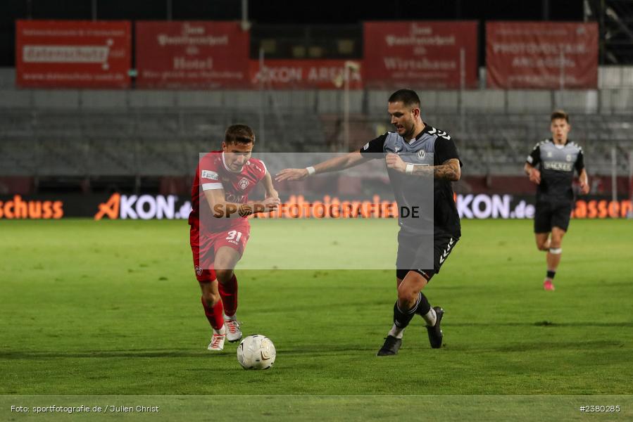 Tim Kraus, sport, action, Würzburg, Saison 2023/2024, SVW, SV Wacker Burghausen, Regionalliga Bayern, Fussball, FWK, FC Würzburger Kickers, BFV, AKON Arena, 22.09.2023, 11. Spieltag - Bild-ID: 2380285
