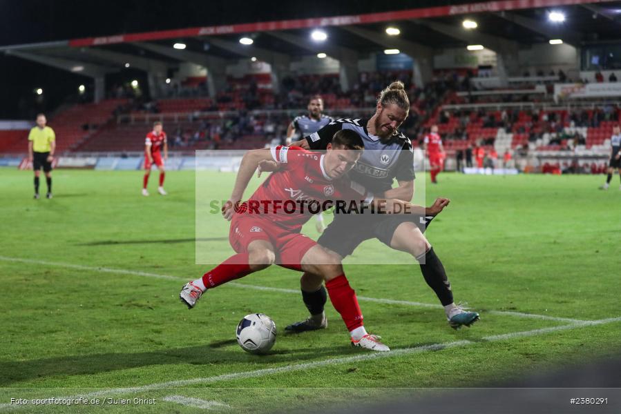 Tim Kraus, sport, action, Würzburg, Saison 2023/2024, SVW, SV Wacker Burghausen, Regionalliga Bayern, Fussball, FWK, FC Würzburger Kickers, BFV, AKON Arena, 22.09.2023, 11. Spieltag - Bild-ID: 2380291