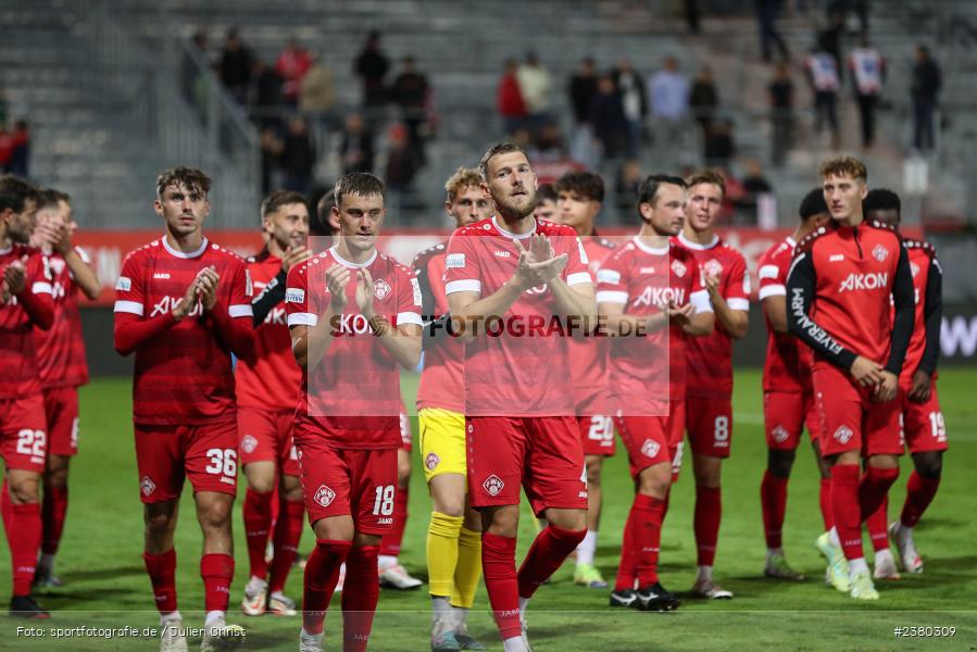 sport, action, Würzburg, Saison 2023/2024, SVW, SV Wacker Burghausen, Regionalliga Bayern, Fussball, FWK, FC Würzburger Kickers, BFV, AKON Arena, 22.09.2023, 11. Spieltag - Bild-ID: 2380309