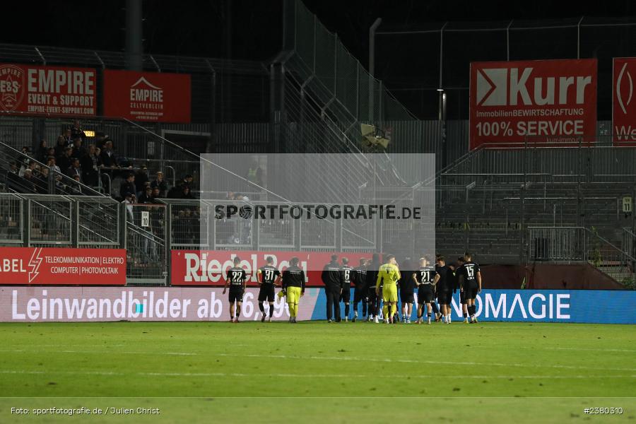 sport, action, Würzburg, Saison 2023/2024, SVW, SV Wacker Burghausen, Regionalliga Bayern, Fussball, FWK, FC Würzburger Kickers, BFV, AKON Arena, 22.09.2023, 11. Spieltag - Bild-ID: 2380310