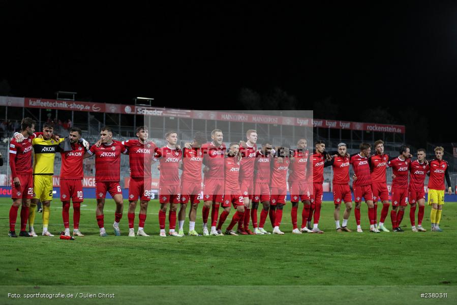 sport, action, Würzburg, Saison 2023/2024, SVW, SV Wacker Burghausen, Regionalliga Bayern, Fussball, FWK, FC Würzburger Kickers, BFV, AKON Arena, 22.09.2023, 11. Spieltag - Bild-ID: 2380311