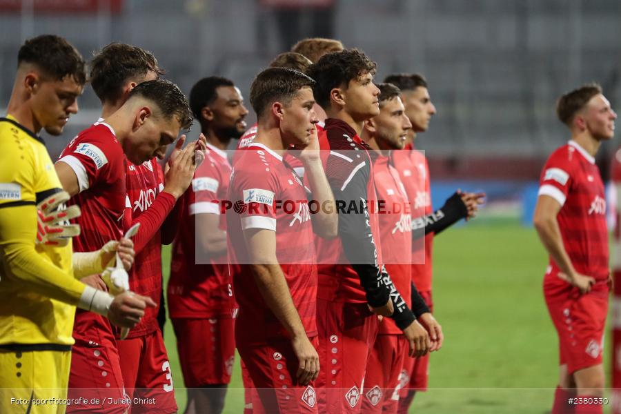 sport, action, Würzburg, Saison 2023/2024, SVW, SV Wacker Burghausen, Regionalliga Bayern, Fussball, FWK, FC Würzburger Kickers, BFV, AKON Arena, 22.09.2023, 11. Spieltag - Bild-ID: 2380330