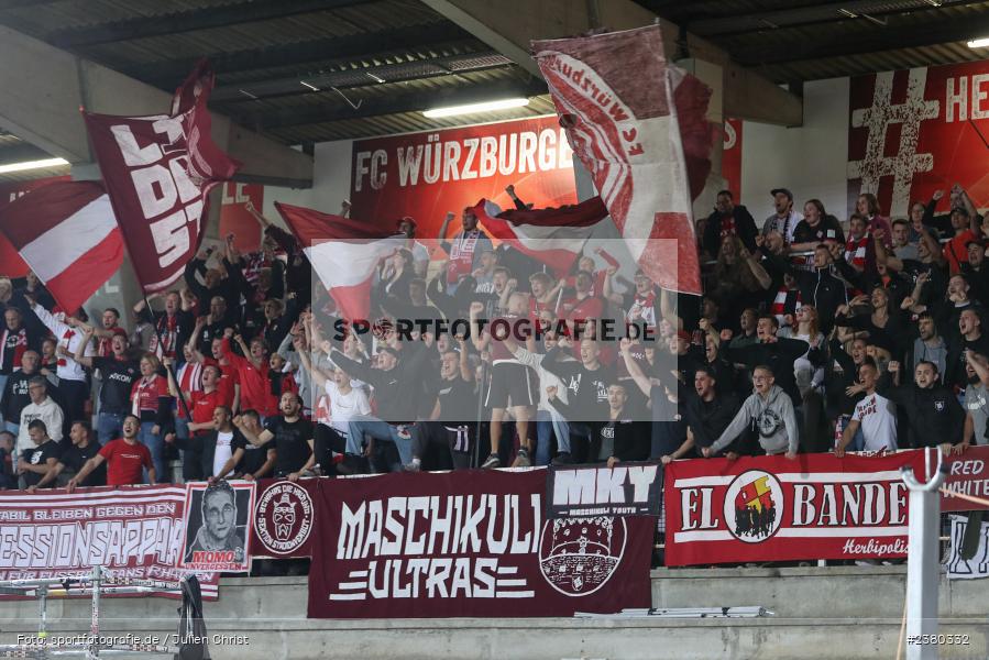 sport, action, Würzburg, Saison 2023/2024, SVW, SV Wacker Burghausen, Regionalliga Bayern, Fussball, FWK, FC Würzburger Kickers, BFV, AKON Arena, 22.09.2023, 11. Spieltag - Bild-ID: 2380332