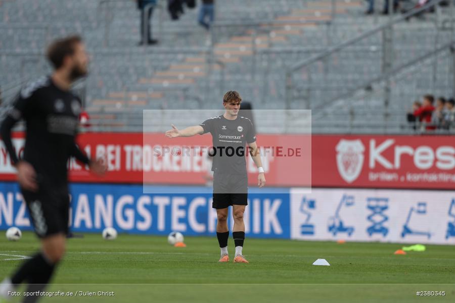 Jasper Maljojoki, sport, action, Würzburg, Saison 2023/2024, SVW, SV Wacker Burghausen, Regionalliga Bayern, Fussball, FWK, FC Würzburger Kickers, BFV, AKON Arena, 22.09.2023, 11. Spieltag - Bild-ID: 2380345