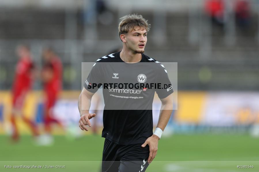 Jasper Maljojoki, sport, action, Würzburg, Saison 2023/2024, SVW, SV Wacker Burghausen, Regionalliga Bayern, Fussball, FWK, FC Würzburger Kickers, BFV, AKON Arena, 22.09.2023, 11. Spieltag - Bild-ID: 2380346