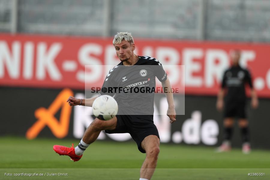 Alexander Fabian Bazdrigiannis, sport, action, Würzburg, Saison 2023/2024, SVW, SV Wacker Burghausen, Regionalliga Bayern, Fussball, FWK, FC Würzburger Kickers, BFV, AKON Arena, 22.09.2023, 11. Spieltag - Bild-ID: 2380351