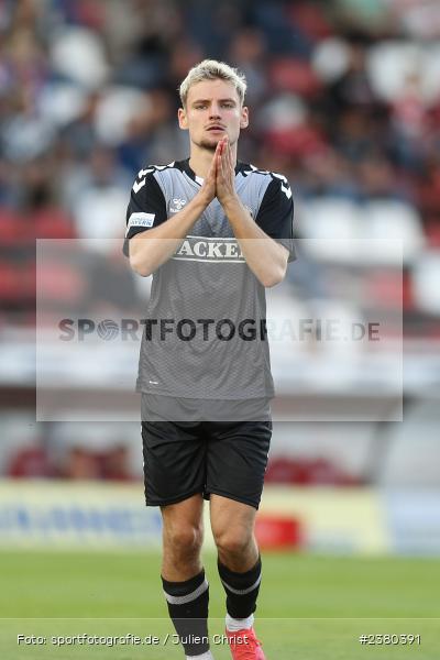 Alexander Fabian Bazdrigiannis, sport, action, Würzburg, Saison 2023/2024, SVW, SV Wacker Burghausen, Regionalliga Bayern, Fussball, FWK, FC Würzburger Kickers, BFV, AKON Arena, 22.09.2023, 11. Spieltag - Bild-ID: 2380391