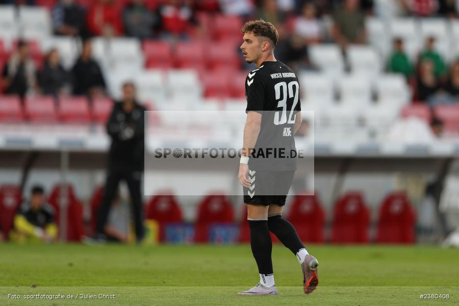 Denis Ade, sport, action, Würzburg, Saison 2023/2024, SVW, SV Wacker Burghausen, Regionalliga Bayern, Fussball, FWK, FC Würzburger Kickers, BFV, AKON Arena, 22.09.2023, 11. Spieltag - Bild-ID: 2380408