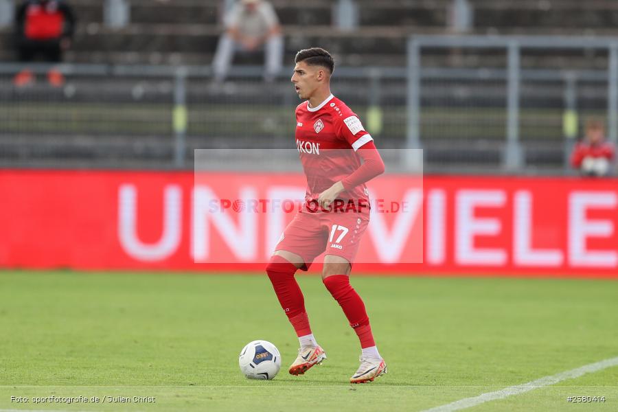 Ivan Franjic, sport, action, Würzburg, Saison 2023/2024, SVW, SV Wacker Burghausen, Regionalliga Bayern, Fussball, FWK, FC Würzburger Kickers, BFV, AKON Arena, 22.09.2023, 11. Spieltag - Bild-ID: 2380414