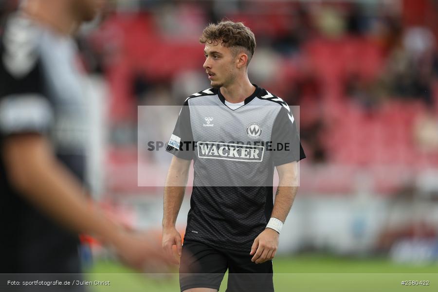 Denis Ade, sport, action, Würzburg, Saison 2023/2024, SVW, SV Wacker Burghausen, Regionalliga Bayern, Fussball, FWK, FC Würzburger Kickers, BFV, AKON Arena, 22.09.2023, 11. Spieltag - Bild-ID: 2380422