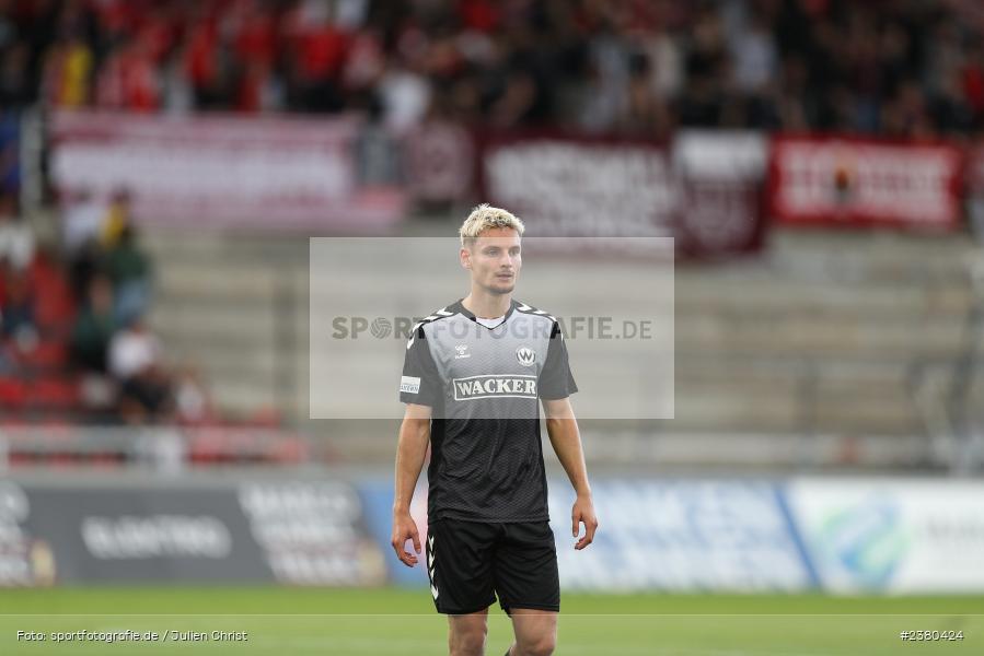 Alexander Fabian Bazdrigiannis, sport, action, Würzburg, Saison 2023/2024, SVW, SV Wacker Burghausen, Regionalliga Bayern, Fussball, FWK, FC Würzburger Kickers, BFV, AKON Arena, 22.09.2023, 11. Spieltag - Bild-ID: 2380424