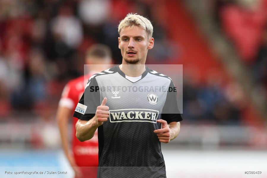Alexander Fabian Bazdrigiannis, sport, action, Würzburg, Saison 2023/2024, SVW, SV Wacker Burghausen, Regionalliga Bayern, Fussball, FWK, FC Würzburger Kickers, BFV, AKON Arena, 22.09.2023, 11. Spieltag - Bild-ID: 2380439