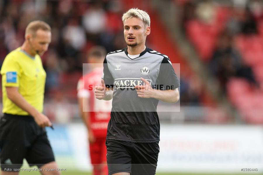 Alexander Fabian Bazdrigiannis, sport, action, Würzburg, Saison 2023/2024, SVW, SV Wacker Burghausen, Regionalliga Bayern, Fussball, FWK, FC Würzburger Kickers, BFV, AKON Arena, 22.09.2023, 11. Spieltag - Bild-ID: 2380440