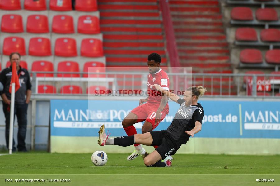 Moritz Sommerauer, sport, action, Würzburg, Saison 2023/2024, SVW, SV Wacker Burghausen, Regionalliga Bayern, Fussball, FWK, FC Würzburger Kickers, BFV, AKON Arena, 22.09.2023, 11. Spieltag - Bild-ID: 2380458