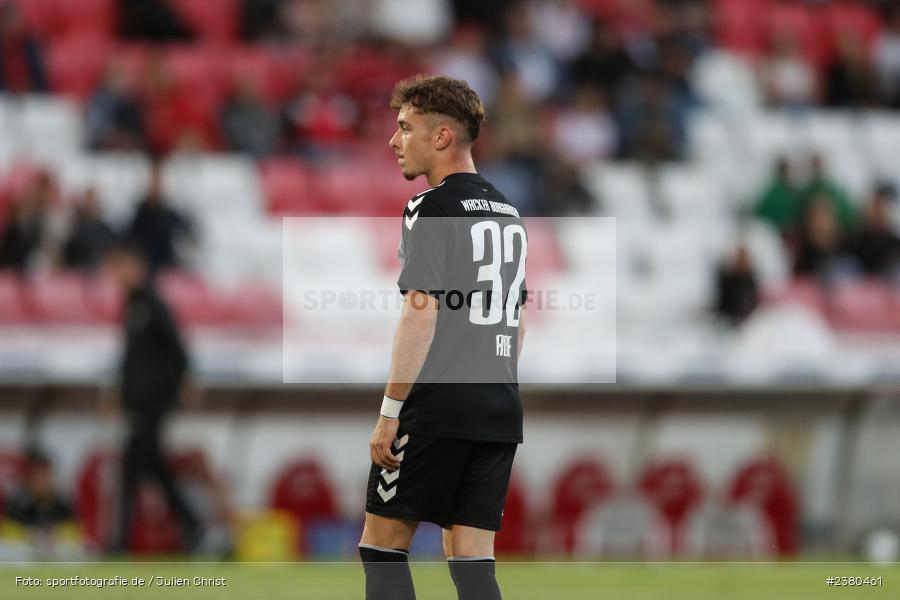 Denis Ade, sport, action, Würzburg, Saison 2023/2024, SVW, SV Wacker Burghausen, Regionalliga Bayern, Fussball, FWK, FC Würzburger Kickers, BFV, AKON Arena, 22.09.2023, 11. Spieltag - Bild-ID: 2380461