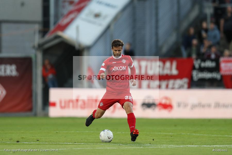 Daniel Hägele, sport, action, Würzburg, Saison 2023/2024, SVW, SV Wacker Burghausen, Regionalliga Bayern, Fussball, FWK, FC Würzburger Kickers, BFV, AKON Arena, 22.09.2023, 11. Spieltag - Bild-ID: 2380462