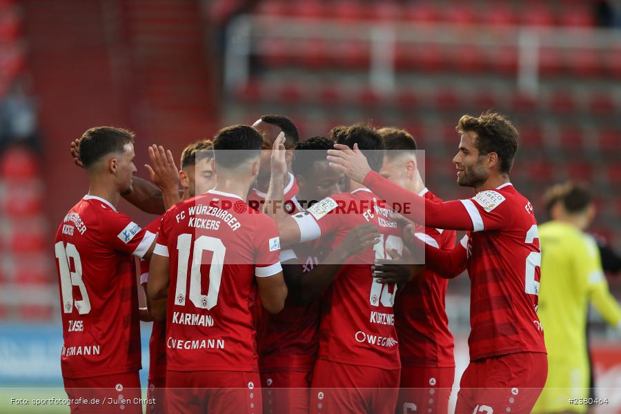 sport, action, Würzburg, Saison 2023/2024, SVW, SV Wacker Burghausen, Regionalliga Bayern, Fussball, FWK, FC Würzburger Kickers, BFV, AKON Arena, 22.09.2023, 11. Spieltag - Bild-ID: 2380464