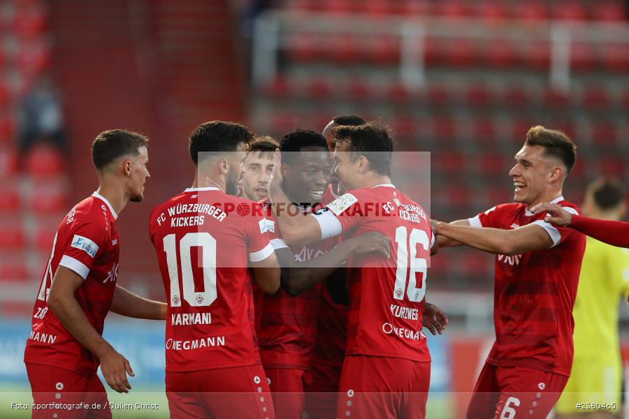 sport, action, Würzburg, Saison 2023/2024, SVW, SV Wacker Burghausen, Regionalliga Bayern, Fussball, FWK, FC Würzburger Kickers, BFV, AKON Arena, 22.09.2023, 11. Spieltag - Bild-ID: 2380465