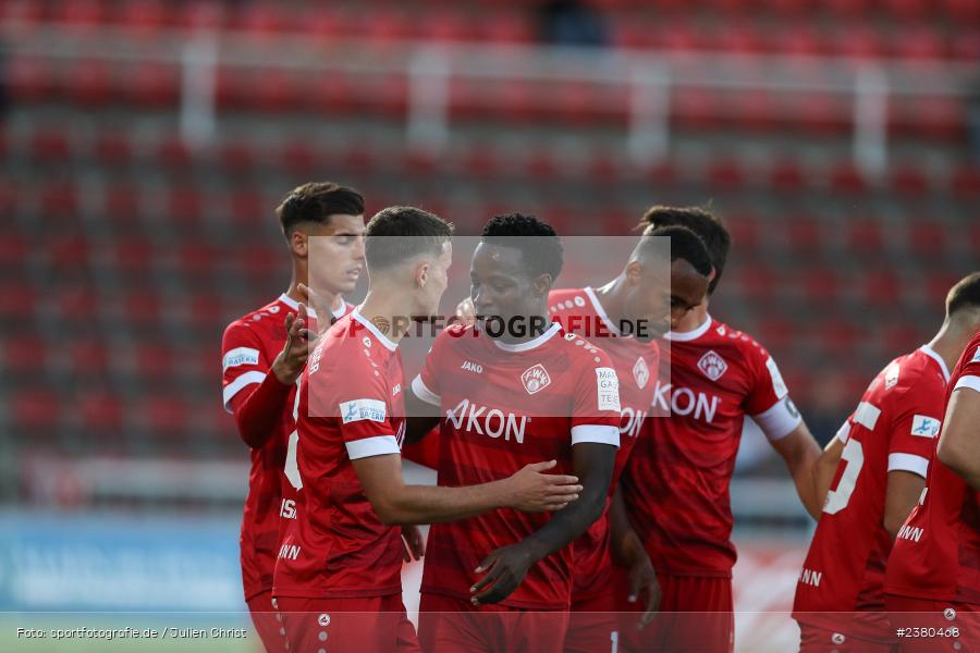 sport, action, Würzburg, Saison 2023/2024, SVW, SV Wacker Burghausen, Regionalliga Bayern, Fussball, FWK, FC Würzburger Kickers, BFV, AKON Arena, 22.09.2023, 11. Spieltag - Bild-ID: 2380468