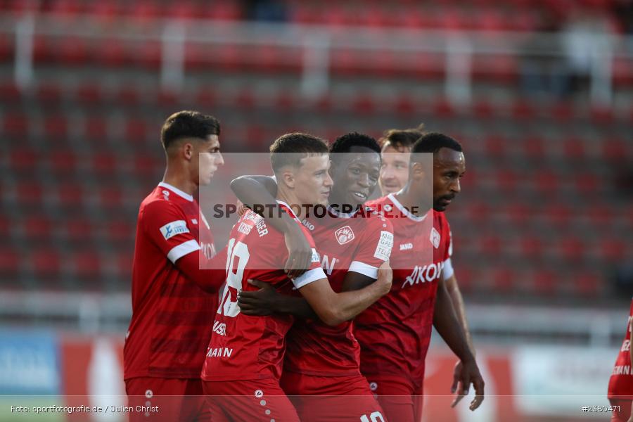 sport, action, Würzburg, Saison 2023/2024, SVW, SV Wacker Burghausen, Regionalliga Bayern, Fussball, FWK, FC Würzburger Kickers, BFV, AKON Arena, 22.09.2023, 11. Spieltag - Bild-ID: 2380471