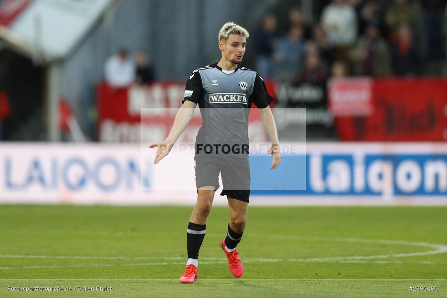 Alexander Fabian Bazdrigiannis, sport, action, Würzburg, Saison 2023/2024, SVW, SV Wacker Burghausen, Regionalliga Bayern, Fussball, FWK, FC Würzburger Kickers, BFV, AKON Arena, 22.09.2023, 11. Spieltag - Bild-ID: 2380480