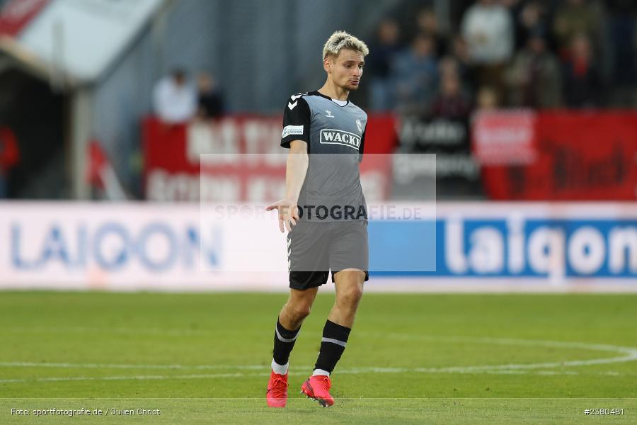 Alexander Fabian Bazdrigiannis, sport, action, Würzburg, Saison 2023/2024, SVW, SV Wacker Burghausen, Regionalliga Bayern, Fussball, FWK, FC Würzburger Kickers, BFV, AKON Arena, 22.09.2023, 11. Spieltag - Bild-ID: 2380481