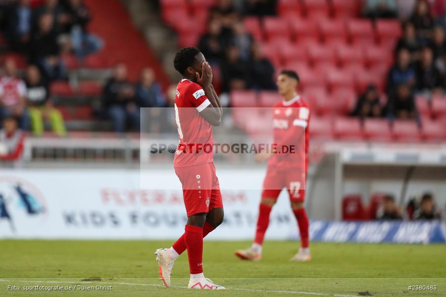 Benjika Caciel, sport, action, Würzburg, Saison 2023/2024, SVW, SV Wacker Burghausen, Regionalliga Bayern, Fussball, FWK, FC Würzburger Kickers, BFV, AKON Arena, 22.09.2023, 11. Spieltag - Bild-ID: 2380483