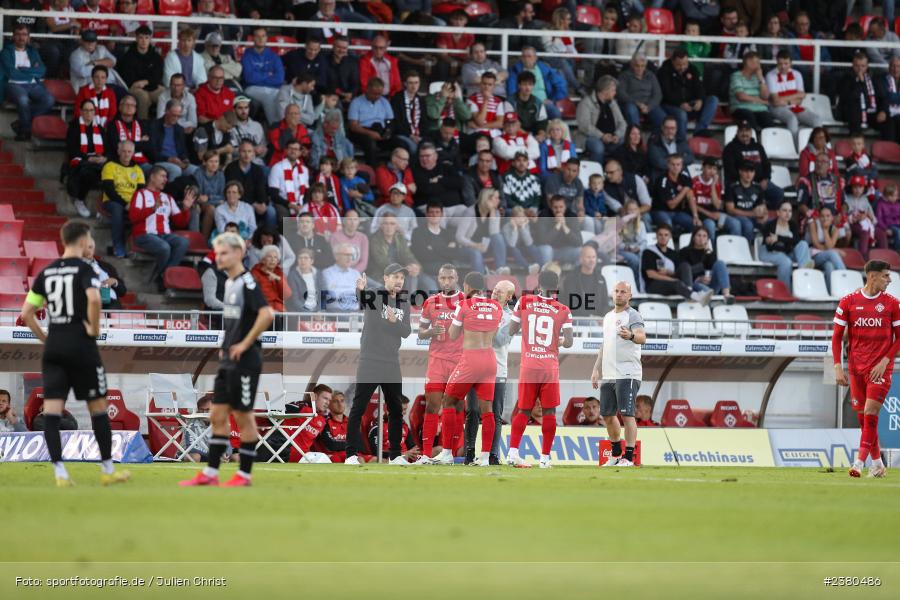 Marco Wildersinn, sport, action, Würzburg, Saison 2023/2024, SVW, SV Wacker Burghausen, Regionalliga Bayern, Fussball, FWK, FC Würzburger Kickers, BFV, AKON Arena, 22.09.2023, 11. Spieltag - Bild-ID: 2380486