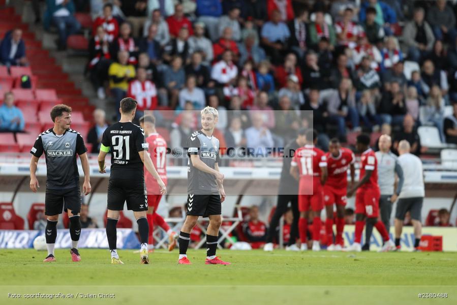 Alexander Fabian Bazdrigiannis, sport, action, Würzburg, Saison 2023/2024, SVW, SV Wacker Burghausen, Regionalliga Bayern, Fussball, FWK, FC Würzburger Kickers, BFV, AKON Arena, 22.09.2023, 11. Spieltag - Bild-ID: 2380488