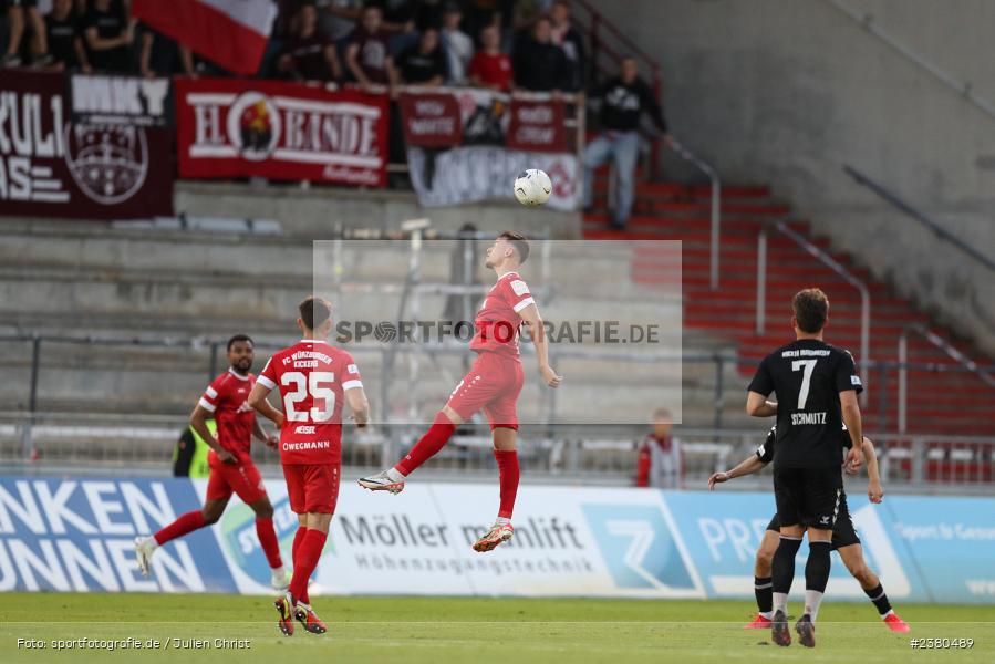 Maximilian Zaiser, sport, action, Würzburg, Saison 2023/2024, SVW, SV Wacker Burghausen, Regionalliga Bayern, Fussball, FWK, FC Würzburger Kickers, BFV, AKON Arena, 22.09.2023, 11. Spieltag - Bild-ID: 2380489
