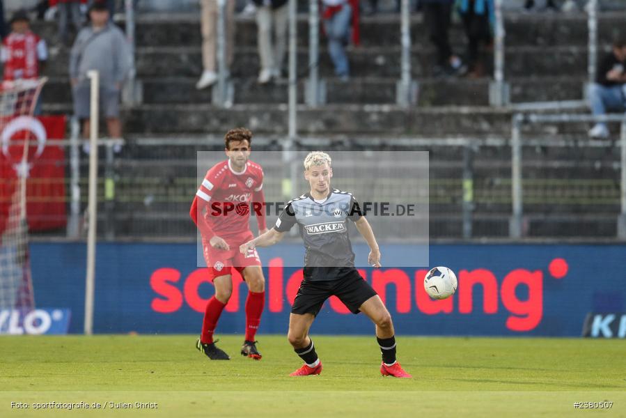 Alexander Fabian Bazdrigiannis, sport, action, Würzburg, Saison 2023/2024, SVW, SV Wacker Burghausen, Regionalliga Bayern, Fussball, FWK, FC Würzburger Kickers, BFV, AKON Arena, 22.09.2023, 11. Spieltag - Bild-ID: 2380507