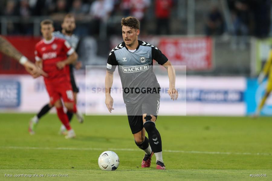 Dennis Schmutz, sport, action, Würzburg, Saison 2023/2024, SVW, SV Wacker Burghausen, Regionalliga Bayern, Fussball, FWK, FC Würzburger Kickers, BFV, AKON Arena, 22.09.2023, 11. Spieltag - Bild-ID: 2380518