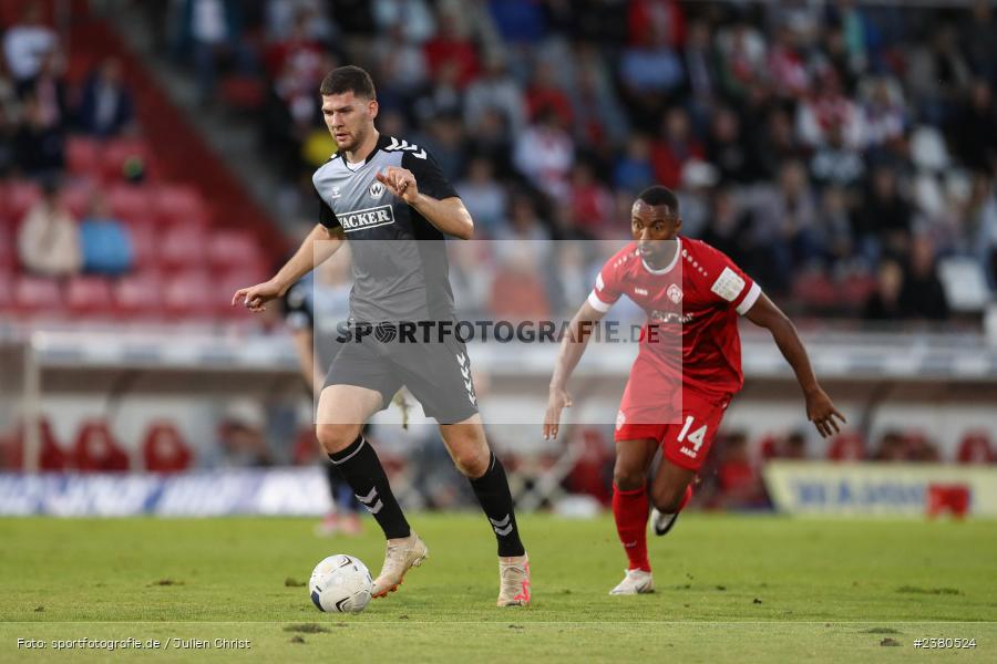 Viktor Miftaraj, sport, action, Würzburg, Saison 2023/2024, SVW, SV Wacker Burghausen, Regionalliga Bayern, Fussball, FWK, FC Würzburger Kickers, BFV, AKON Arena, 22.09.2023, 11. Spieltag - Bild-ID: 2380524