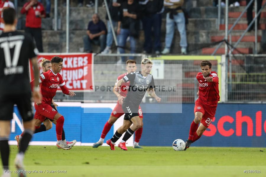 Alexander Fabian Bazdrigiannis, sport, action, Würzburg, Saison 2023/2024, SVW, SV Wacker Burghausen, Regionalliga Bayern, Fussball, FWK, FC Würzburger Kickers, BFV, AKON Arena, 22.09.2023, 11. Spieltag - Bild-ID: 2380526