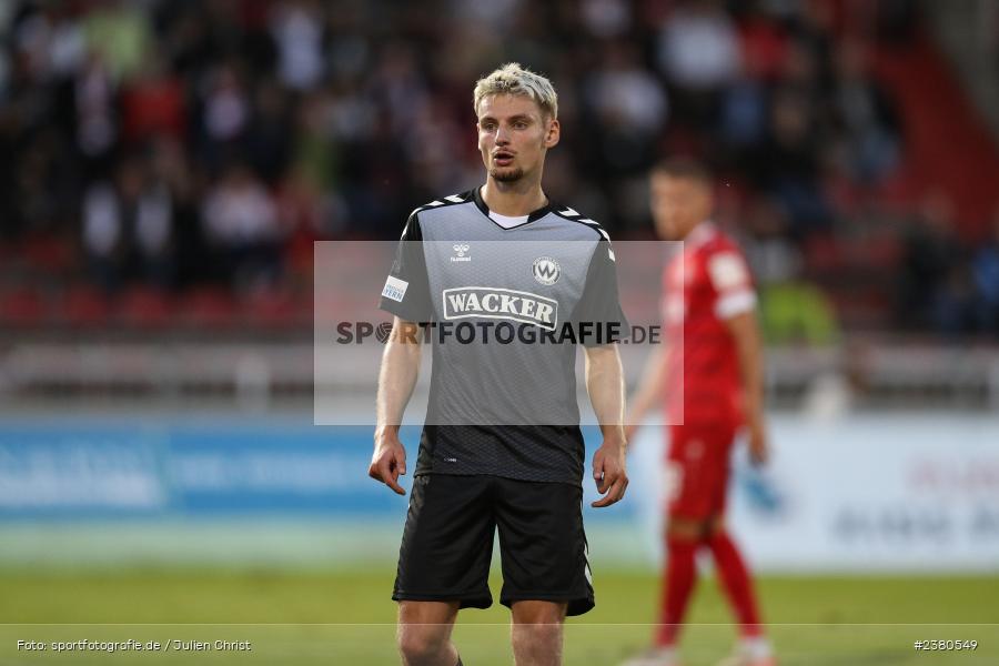 Alexander Fabian Bazdrigiannis, sport, action, Würzburg, Saison 2023/2024, SVW, SV Wacker Burghausen, Regionalliga Bayern, Fussball, FWK, FC Würzburger Kickers, BFV, AKON Arena, 22.09.2023, 11. Spieltag - Bild-ID: 2380549