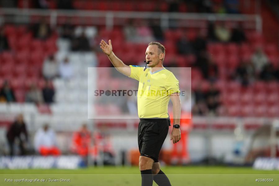 Stefan Treiber, sport, action, Würzburg, Saison 2023/2024, SVW, SV Wacker Burghausen, Regionalliga Bayern, Fussball, FWK, FC Würzburger Kickers, BFV, AKON Arena, 22.09.2023, 11. Spieltag - Bild-ID: 2380559 Stefan Treiber, sport, action, Würzburg, Saison 2023/2024, SVW, SV Wacker Burghausen, Regionalliga Bayern, Fussball, FWK, FC Würzburger Kickers, BFV, AKON Arena, 22.09.2023, 11. Spieltag - Bild-ID: 2380559