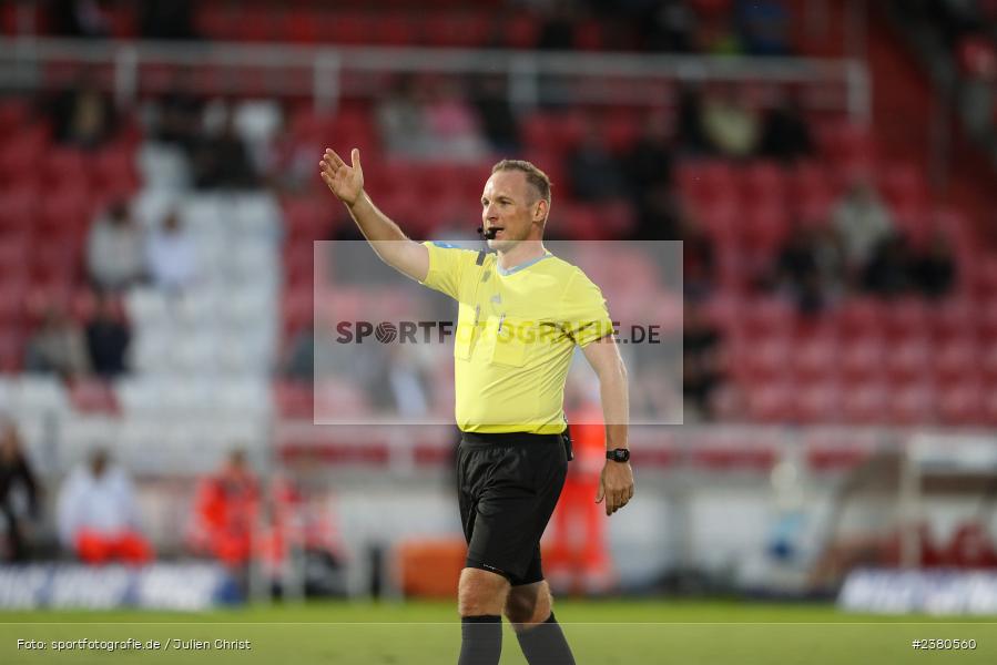 Stefan Treiber, sport, action, Würzburg, Saison 2023/2024, SVW, SV Wacker Burghausen, Regionalliga Bayern, Fussball, FWK, FC Würzburger Kickers, BFV, AKON Arena, 22.09.2023, 11. Spieltag - Bild-ID: 2380560