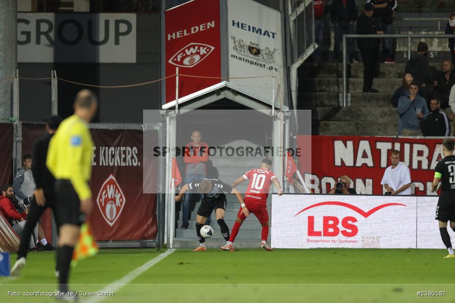 Jasper Maljojoki, sport, action, Würzburg, Saison 2023/2024, SVW, SV Wacker Burghausen, Regionalliga Bayern, Fussball, FWK, FC Würzburger Kickers, BFV, AKON Arena, 22.09.2023, 11. Spieltag - Bild-ID: 2380587