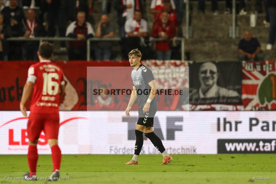 Jasper Maljojoki, sport, action, Würzburg, Saison 2023/2024, SVW, SV Wacker Burghausen, Regionalliga Bayern, Fussball, FWK, FC Würzburger Kickers, BFV, AKON Arena, 22.09.2023, 11. Spieltag - Bild-ID: 2380629
