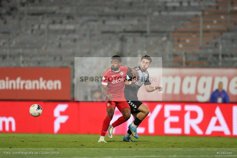 Edin Hyseni, sport, action, Würzburg, Saison 2023/2024, SVW, SV Wacker Burghausen, Regionalliga Bayern, Fussball, FWK, FC Würzburger Kickers, BFV, AKON Arena, 22.09.2023, 11. Spieltag - Bild-ID: 2380646
