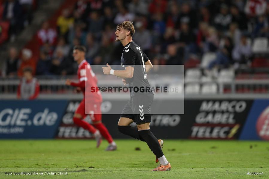 Jasper Maljojoki, sport, action, Würzburg, Saison 2023/2024, SVW, SV Wacker Burghausen, Regionalliga Bayern, Fussball, FWK, FC Würzburger Kickers, BFV, AKON Arena, 22.09.2023, 11. Spieltag - Bild-ID: 2380661