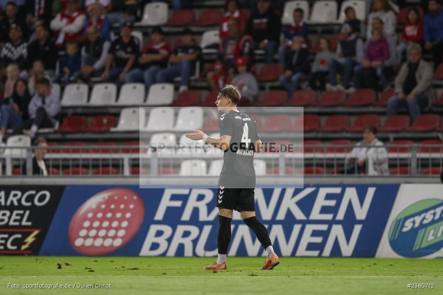 Jasper Maljojoki, sport, action, Würzburg, Saison 2023/2024, SVW, SV Wacker Burghausen, Regionalliga Bayern, Fussball, FWK, FC Würzburger Kickers, BFV, AKON Arena, 22.09.2023, 11. Spieltag - Bild-ID: 2380712