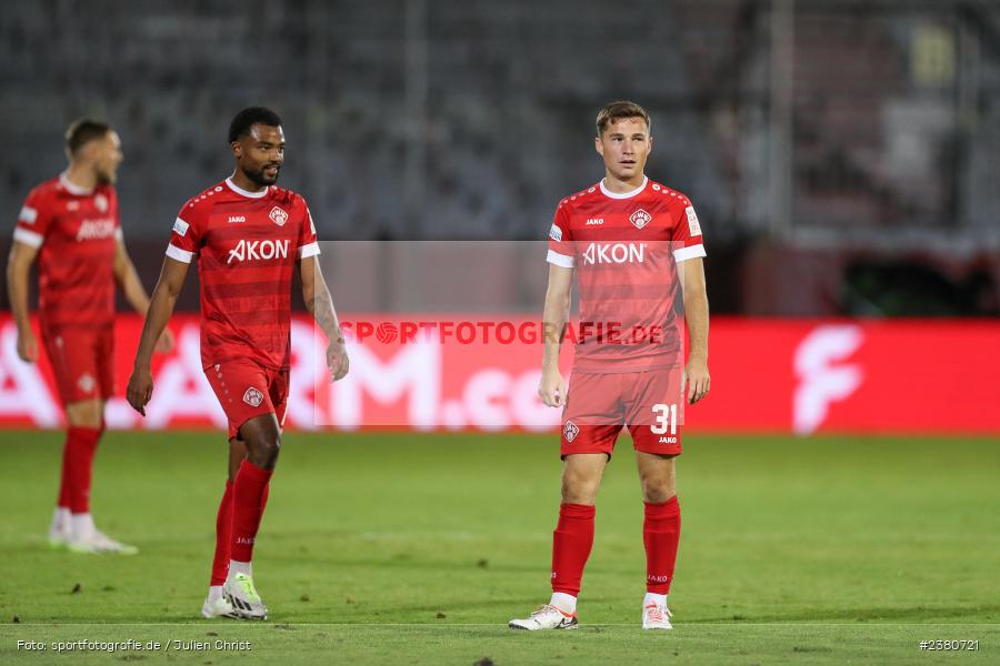 Tim Kraus, sport, action, Würzburg, Saison 2023/2024, SVW, SV Wacker Burghausen, Regionalliga Bayern, Fussball, FWK, FC Würzburger Kickers, BFV, AKON Arena, 22.09.2023, 11. Spieltag - Bild-ID: 2380721