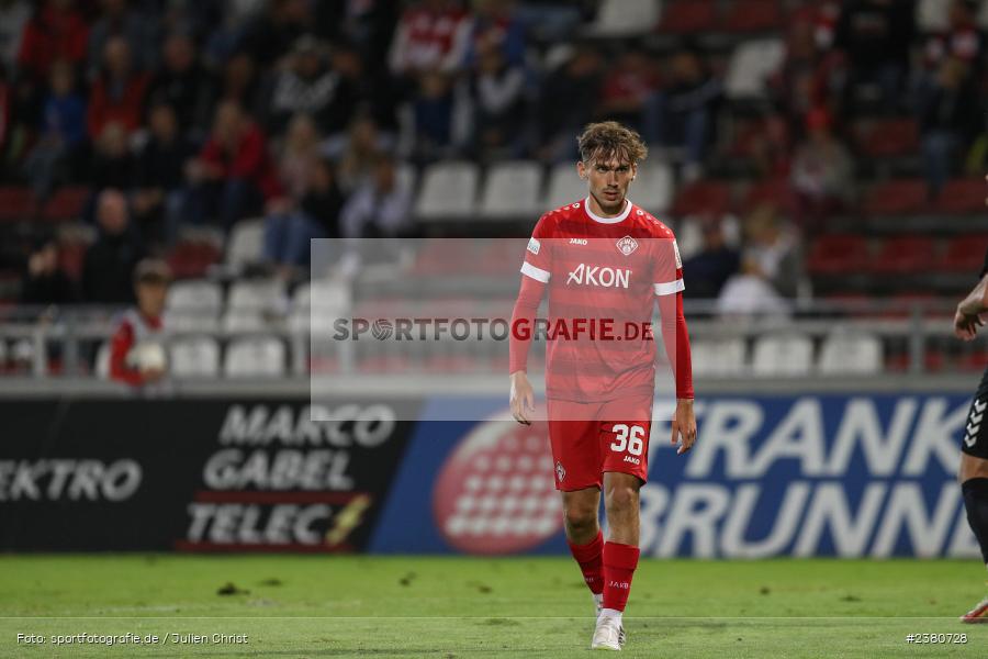 Pascal Moll, sport, action, Würzburg, Saison 2023/2024, SVW, SV Wacker Burghausen, Regionalliga Bayern, Fussball, FWK, FC Würzburger Kickers, BFV, AKON Arena, 22.09.2023, 11. Spieltag - Bild-ID: 2380728