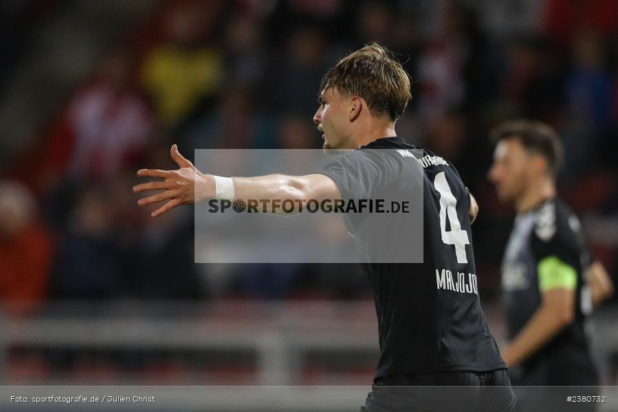 Jasper Maljojoki, sport, action, Würzburg, Saison 2023/2024, SVW, SV Wacker Burghausen, Regionalliga Bayern, Fussball, FWK, FC Würzburger Kickers, BFV, AKON Arena, 22.09.2023, 11. Spieltag - Bild-ID: 2380732