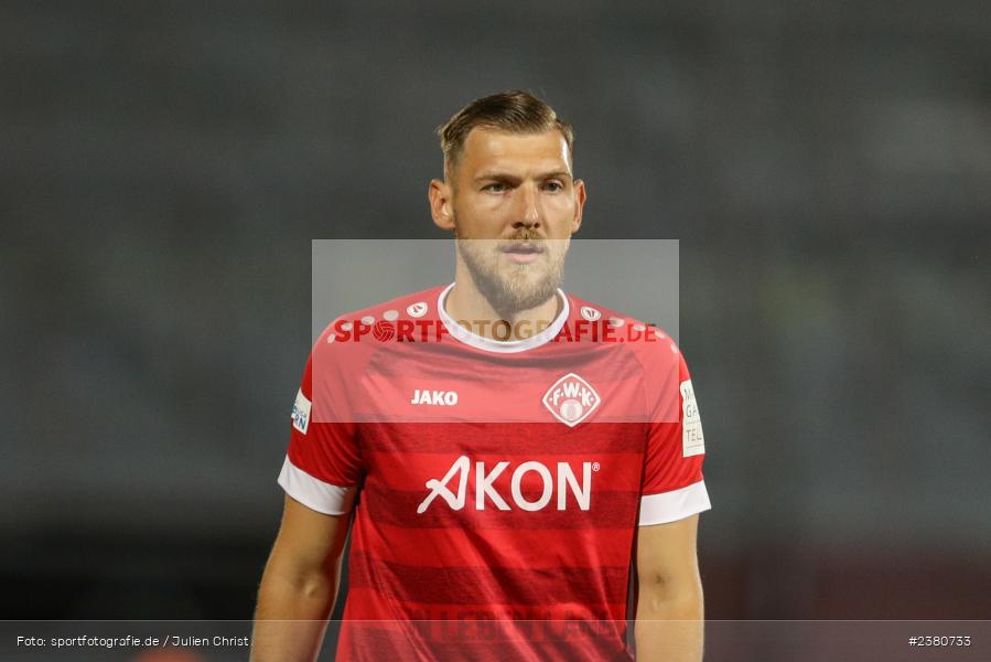 Yannick Scholz, sport, action, Würzburg, Saison 2023/2024, SVW, SV Wacker Burghausen, Regionalliga Bayern, Fussball, FWK, FC Würzburger Kickers, BFV, AKON Arena, 22.09.2023, 11. Spieltag - Bild-ID: 2380733