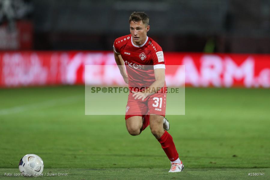 Tim Kraus, sport, action, Würzburg, Saison 2023/2024, SVW, SV Wacker Burghausen, Regionalliga Bayern, Fussball, FWK, FC Würzburger Kickers, BFV, AKON Arena, 22.09.2023, 11. Spieltag - Bild-ID: 2380741