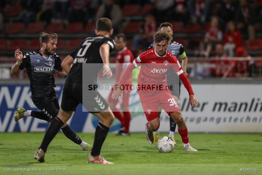 Pascal Moll, sport, action, Würzburg, Saison 2023/2024, SVW, SV Wacker Burghausen, Regionalliga Bayern, Fussball, FWK, FC Würzburger Kickers, BFV, AKON Arena, 22.09.2023, 11. Spieltag - Bild-ID: 2380746