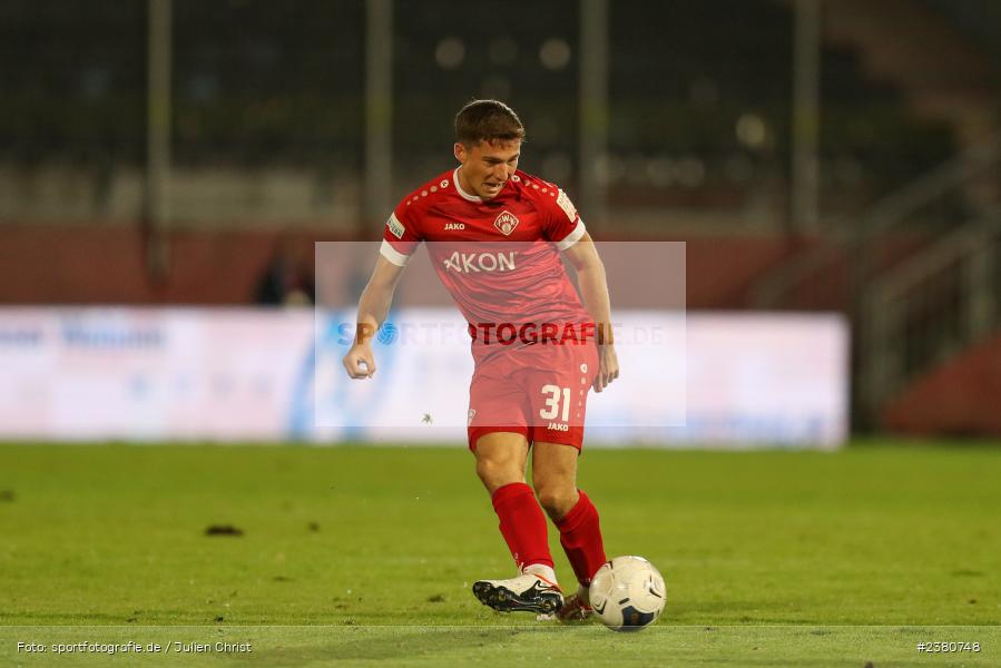 Tim Kraus, sport, action, Würzburg, Saison 2023/2024, SVW, SV Wacker Burghausen, Regionalliga Bayern, Fussball, FWK, FC Würzburger Kickers, BFV, AKON Arena, 22.09.2023, 11. Spieltag - Bild-ID: 2380748